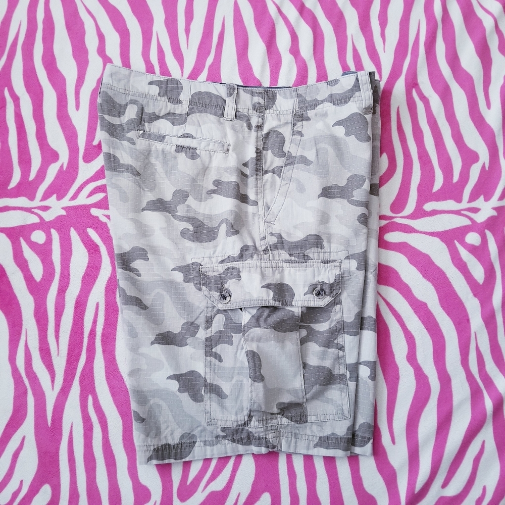 Club Room Mens Gray Tan Camouflage Walking Shorts Size 34 Cargo Cotton